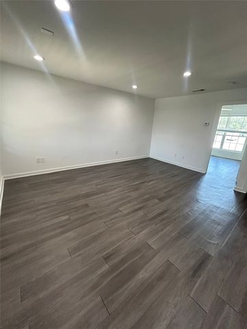 321 E 8th Street 216, Dallas, TX 75203