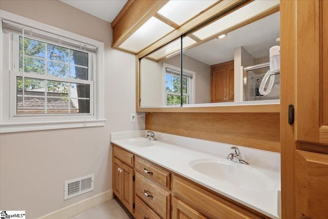 7 Norwich Drive, Greenville, SC 29609