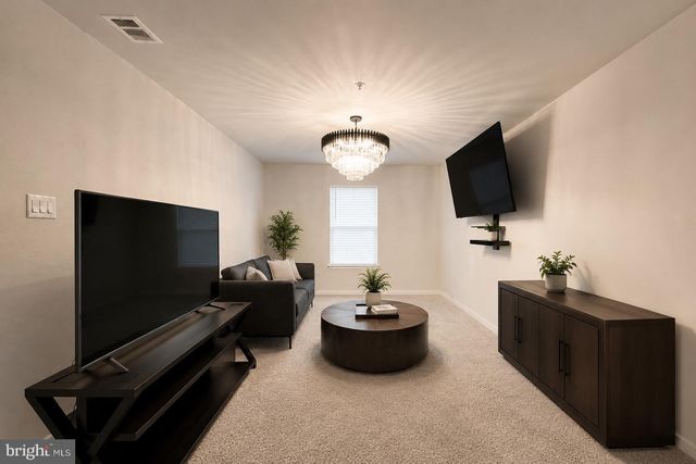 1113 GATEWAY PARK CT, District Heights, MD 20747