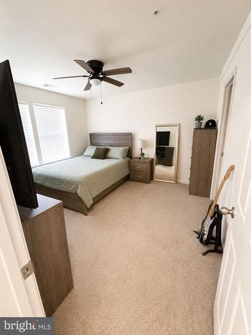 1113 GATEWAY PARK CT, District Heights, MD 20747