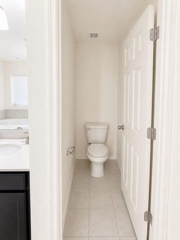 1113 GATEWAY PARK CT, District Heights, MD 20747
