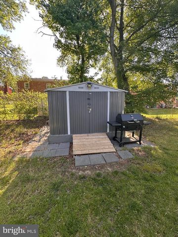 1113 GATEWAY PARK CT, District Heights, MD 20747