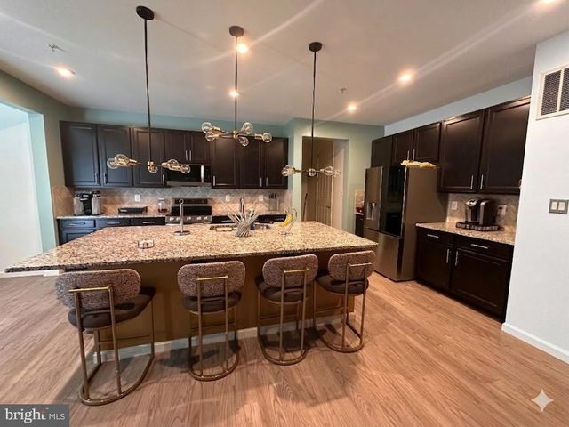 1113 GATEWAY PARK CT, District Heights, MD 20747