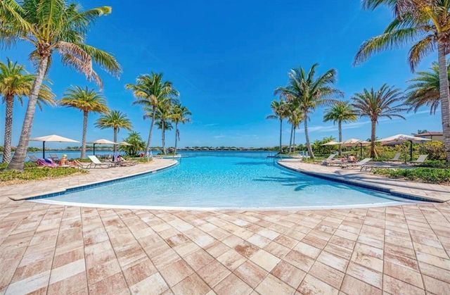 283 TOSCAVILLA BOULEVARD, North Venice, FL 34275