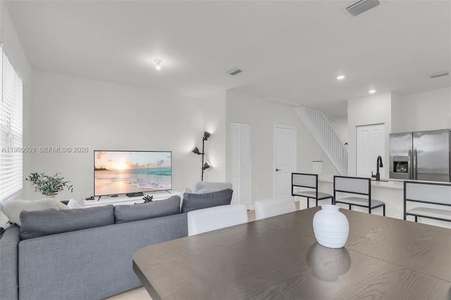 16264 SW 292nd St, Homestead, FL 33033