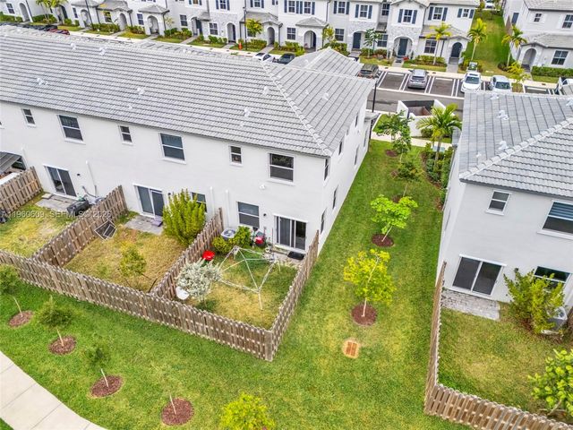 16264 SW 292nd St, Homestead, FL 33033