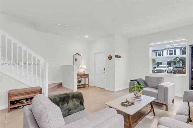 16264 SW 292nd St, Homestead, FL 33033