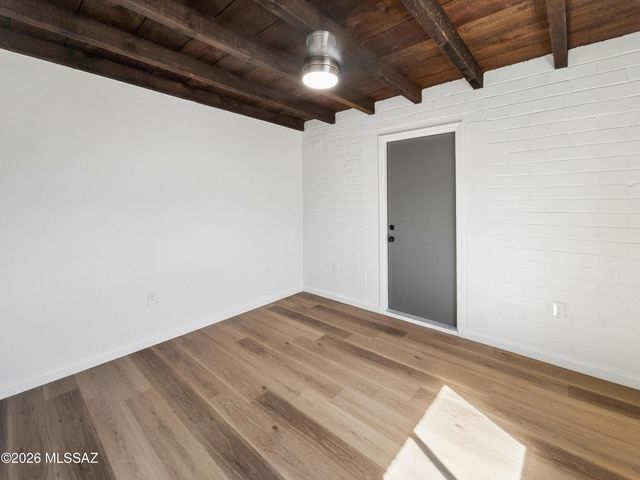 720 W Paris Promenade, Tucson, AZ 85705