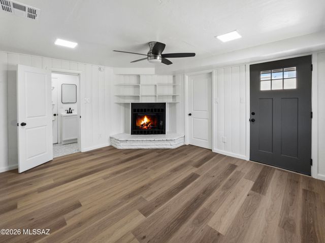 720 W Paris Promenade, Tucson, AZ 85705