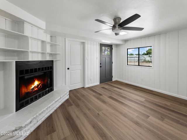 720 W Paris Promenade, Tucson, AZ 85705