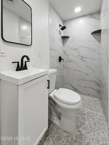 720 W Paris Promenade, Tucson, AZ 85705