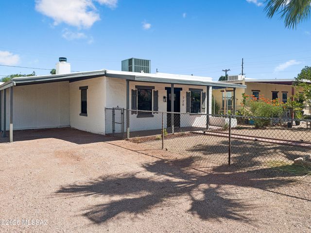 720 W Paris Promenade, Tucson, AZ 85705
