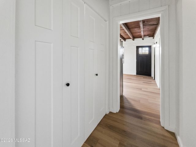 720 W Paris Promenade, Tucson, AZ 85705