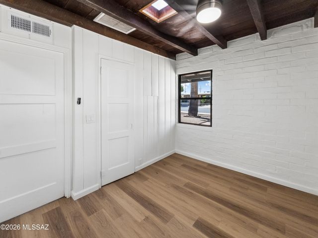 720 W Paris Promenade, Tucson, AZ 85705