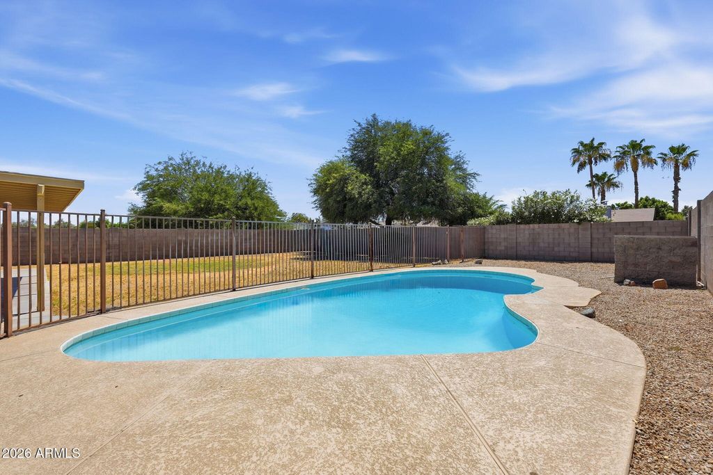 512 N LOS FELIZ Drive, Chandler, AZ 85226 — photo 2