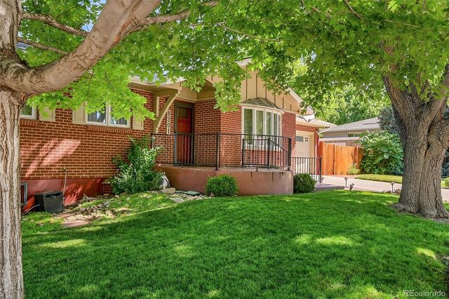 8201 E Lehigh Drive, Denver, CO 80237