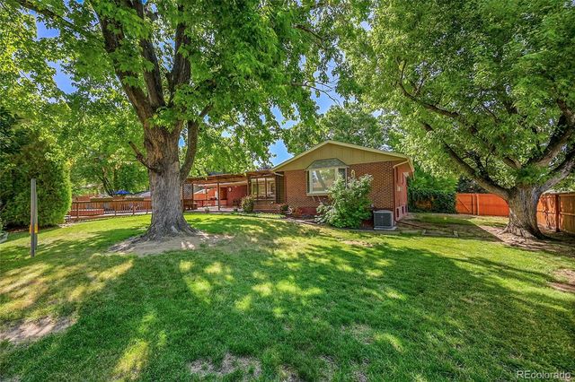 8201 E Lehigh Drive, Denver, CO 80237