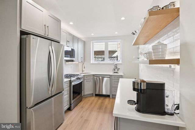 2441 S CLARION ST, Philadelphia, PA 19148