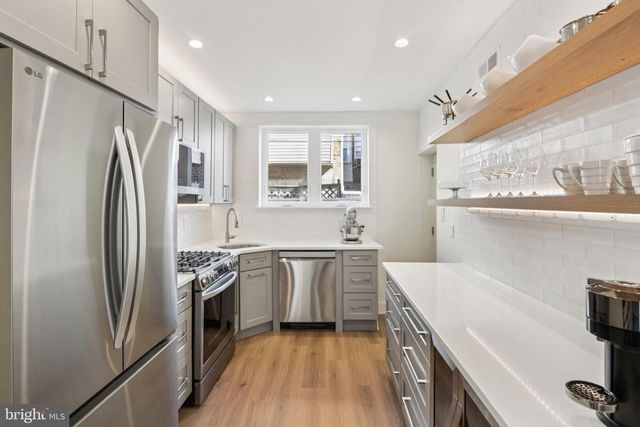 2441 S CLARION ST, Philadelphia, PA 19148