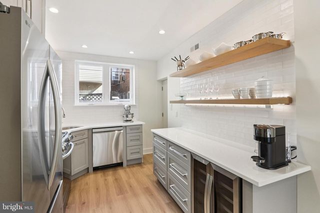 2441 S CLARION ST, Philadelphia, PA 19148