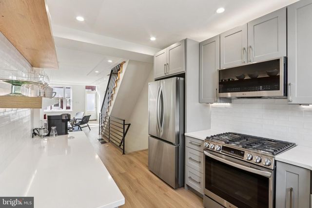 2441 S CLARION ST, Philadelphia, PA 19148