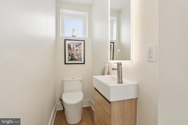 2441 S CLARION ST, Philadelphia, PA 19148