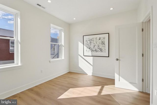 2441 S CLARION ST, Philadelphia, PA 19148