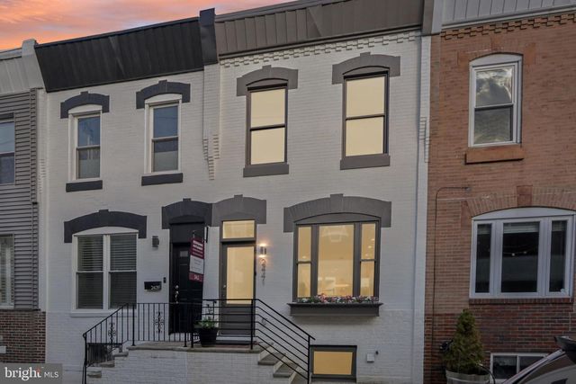 2441 S CLARION ST, Philadelphia, PA 19148