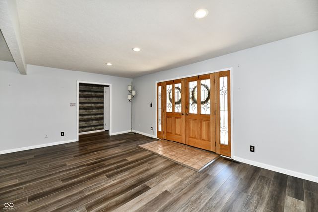 980 Broadway Drive N, Plainfield, IN 46168