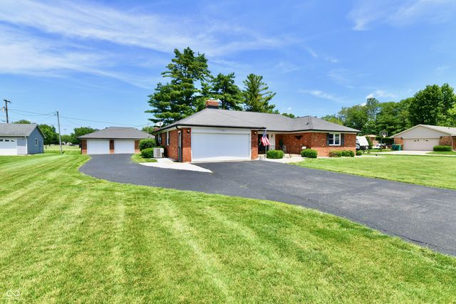980 Broadway Drive N, Plainfield, IN 46168