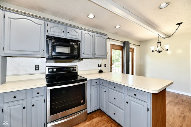 980 Broadway Drive N, Plainfield, IN 46168