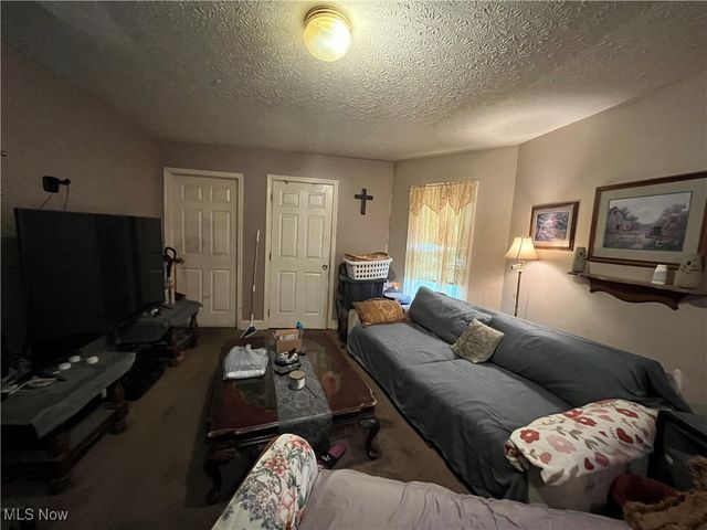 2455 W 7th Street, Cleveland, OH 44113