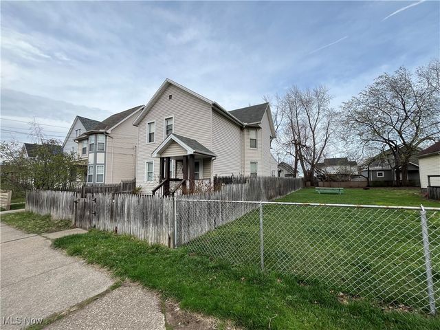 2455 W 7th Street, Cleveland, OH 44113