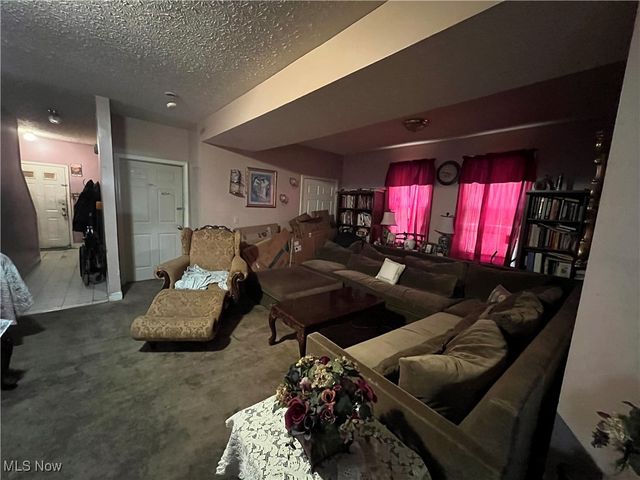 2455 W 7th Street, Cleveland, OH 44113