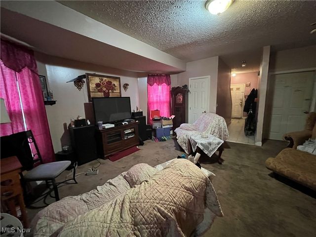 2455 W 7th Street, Cleveland, OH 44113