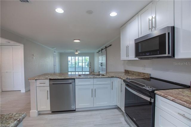 632 VICTORIA DRIVE 103, Cape Coral, FL 33904