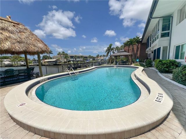 632 VICTORIA DRIVE 103, Cape Coral, FL 33904