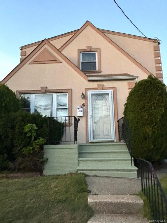 238-23 148th Drive 1st Floor, Rosedale, NY 11422