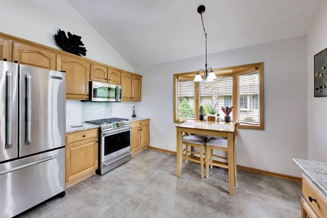506 Doral Drive, Schererville, IN 46375