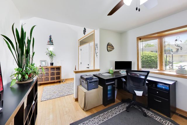 506 Doral Drive, Schererville, IN 46375