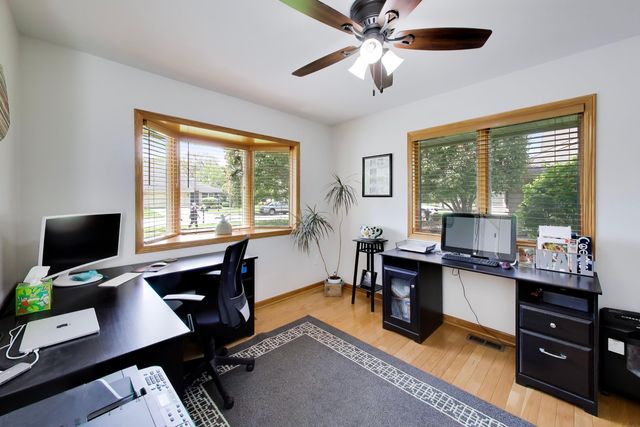 506 Doral Drive, Schererville, IN 46375