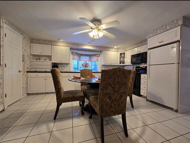 17 Rhode Island Avenue, Johnston, RI 02919