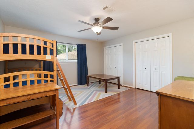 2043 Fir Springs Drive, Kingwood, TX 77339