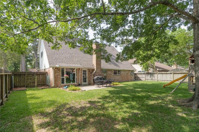 2043 Fir Springs Drive, Kingwood, TX 77339