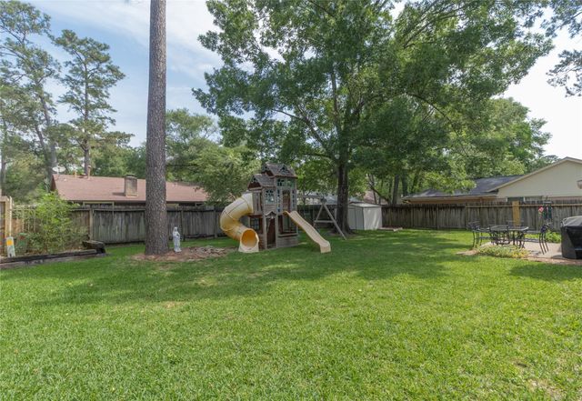 2043 Fir Springs Drive, Kingwood, TX 77339