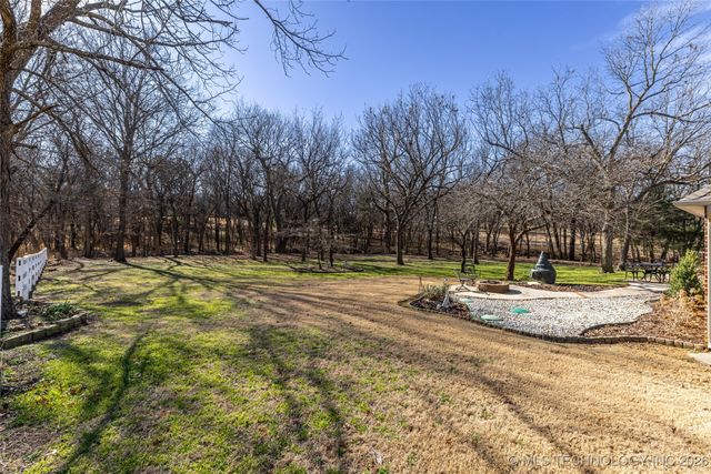 2325 W Lowry Road, Claremore, OK 74017