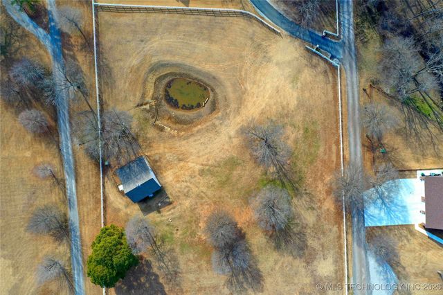 2325 W Lowry Road, Claremore, OK 74017