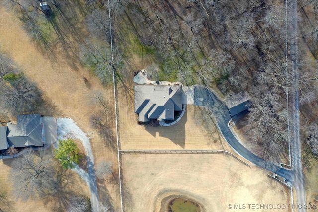 2325 W Lowry Road, Claremore, OK 74017