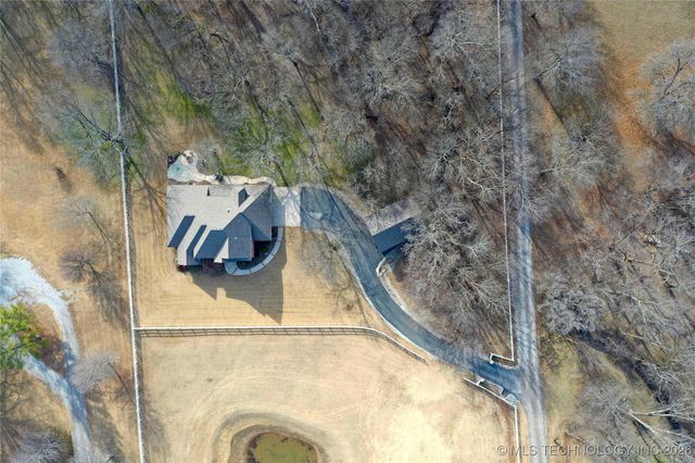 2325 W Lowry Road, Claremore, OK 74017