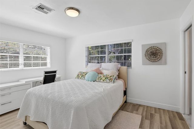 4441 NE 17th Ave, Oakland Park, FL 33334